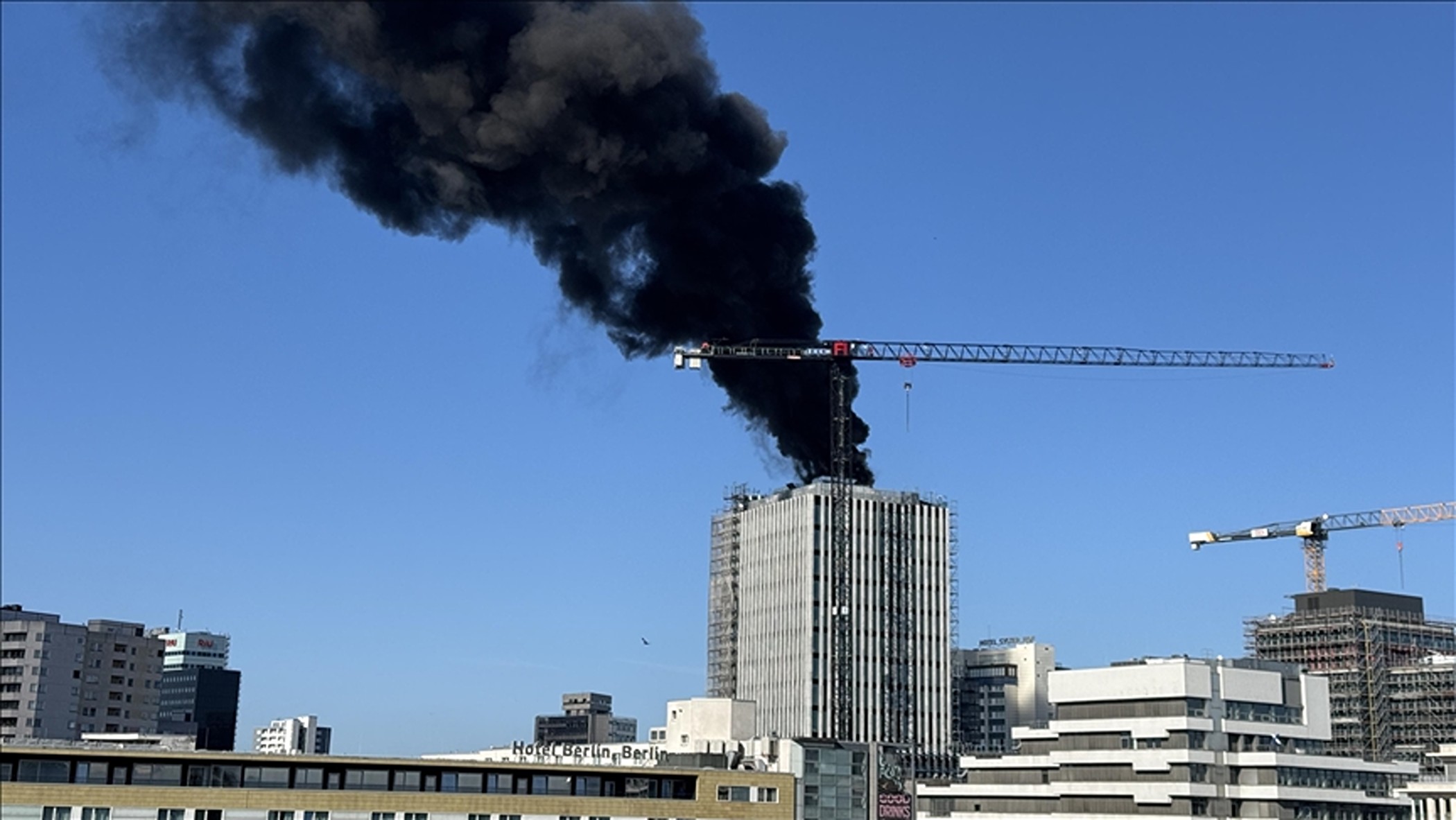 Explosions and Fire Erupt in Central Berlin, Roads Closed Off - Rks News