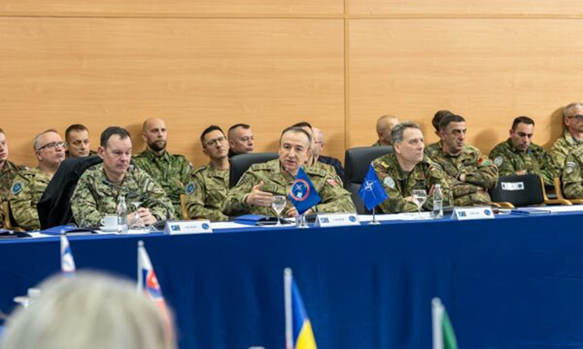 33 Rks KFOR Commander Meets Representatives of 33 Contributing Nations ...